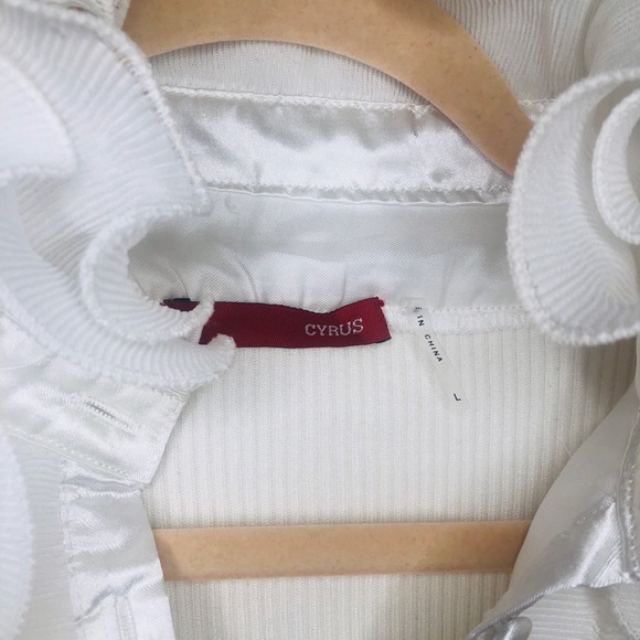 Cyrus Ribbed Cream Sweater with White Ruffled Neck - Picture 8 of 11